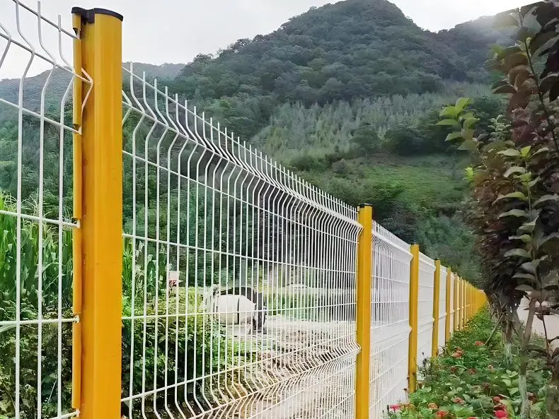 Welded wire mesh fence for industrial security